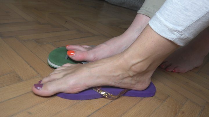 Judas Mistress - Vanna Vs Dafny and their feet