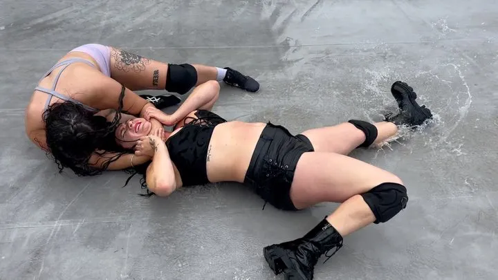 Butt Wrestling Inc - Rainy Day KO Match