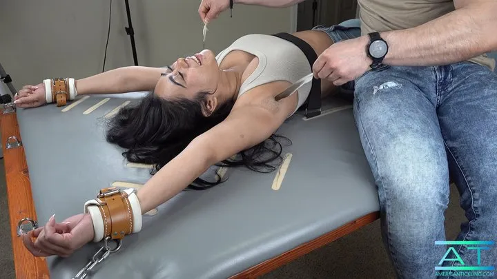 American Tickling - Jenni's Feather Hysteria 2 (4K)