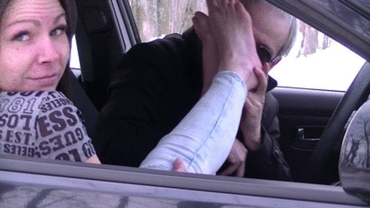 She Licks His Feet - Caroline foot licking ride (HD)