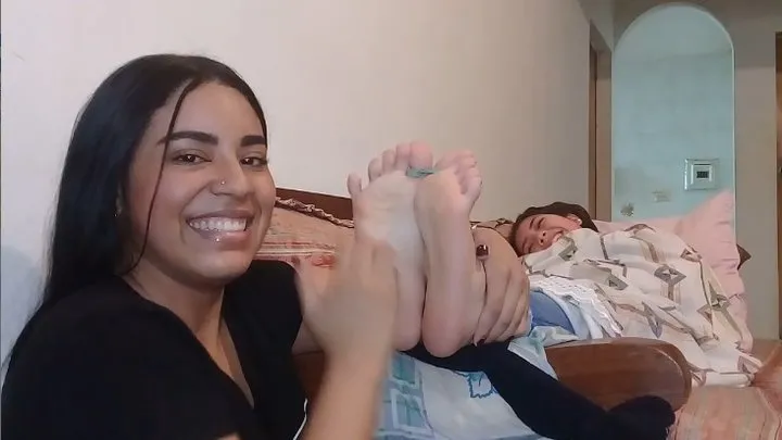 Ninosticklingstudio - Laughter and Tickling! Valeria Teases Jessi with a Game of Surprises