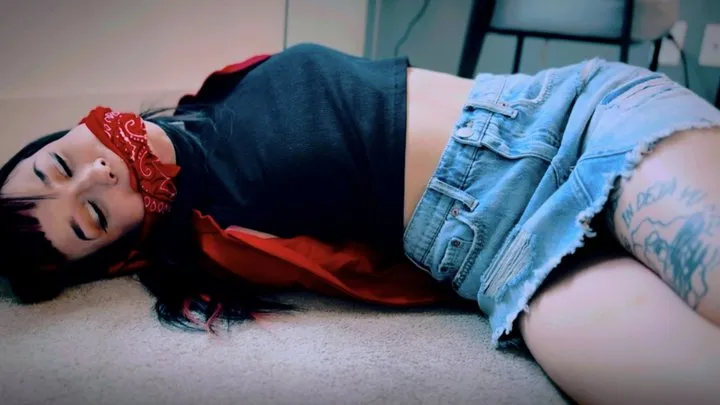 Peachy Keen Pleasures - Girl Detective Ditria Rose Gets Captured During Her First Case (4K) - Ditria Rose - girl sleuth, sneakers, tape bondage, on-screen gagging, bandanna cleave gag, floor struggle, bed tied