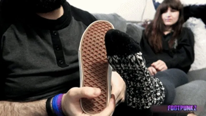 Footpunkz - Classic Tickling Clip - Nerdy Amateur Xena Tickled and Worshipped
