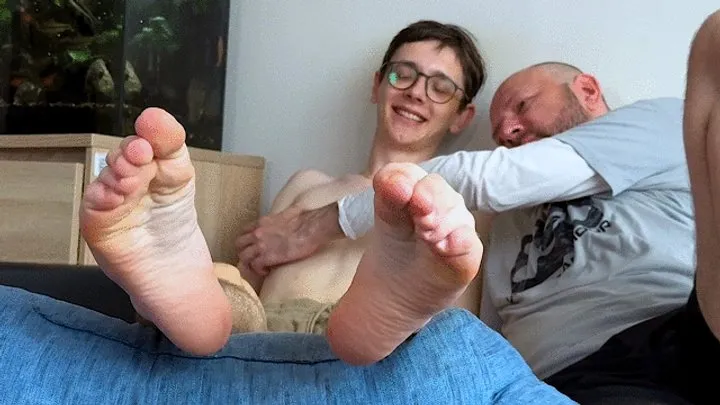 Male Foot Video - Sweet 18-Year-Old Twink Boy Gets Tickled All Over His Slim Body (Feet & Upper Body)
