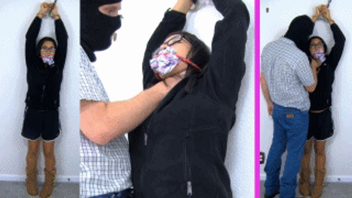 Erica's Chronicles - College girl eRica is confronted by the store manager!