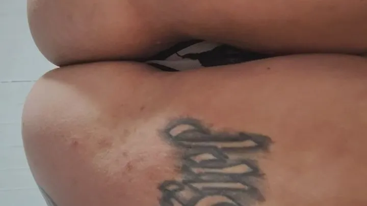Latinamanyfetish - My toilet can handle so many wet, disgusting farts from my ass