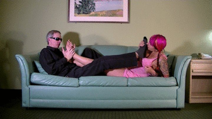 She Licks His Feet - F-M foot worship (mp4)
