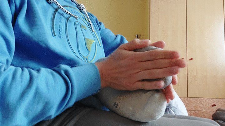 The Sweet Feet - Amateur feet massage with Lotion