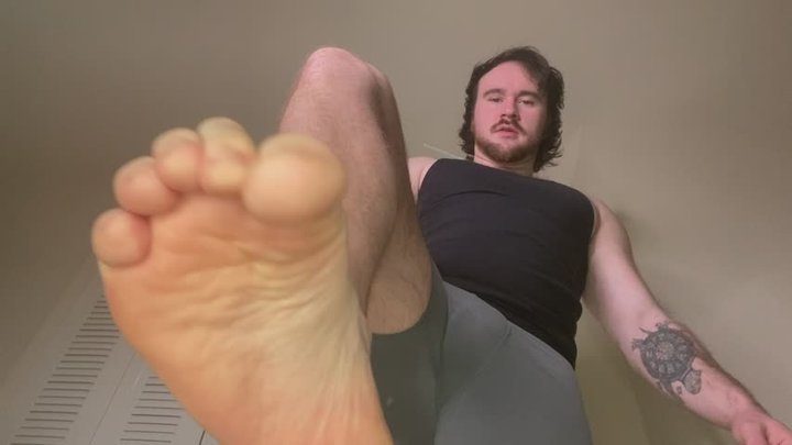 Danny Labito - GIANT FEET Giant mean stepdad foot joi