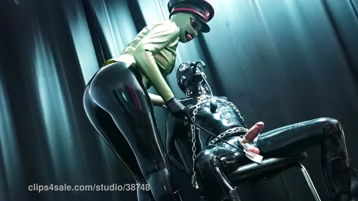 My Slave Hd Femdom Videos - Chained and Fed in Total Captivity (1080p)
