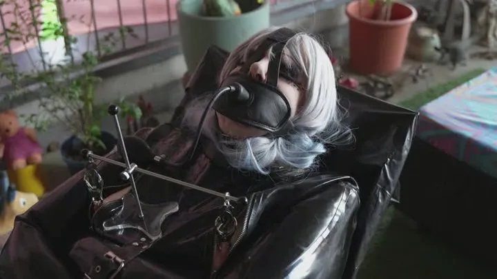 Bondagecrossdresser Clip Store - Latex Relaxing in 2023