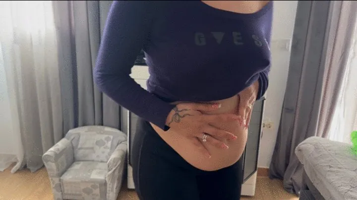 Prettyprincess2 And Ricardo73 - I play with bellybutton and farts in jeans