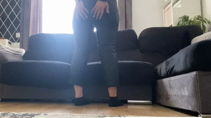 Prettyprincess2 And Ricardo73 - Farts in leather pants