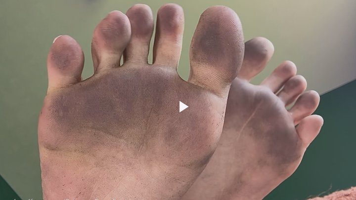 Princess Remi - Clean my Dirty Feet while you're down there | Humiliation Tease