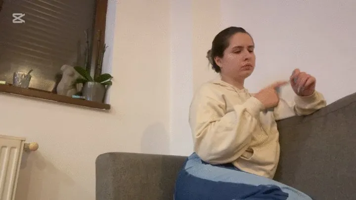 Nipsandstrips - Bubbly muffled farts on couch