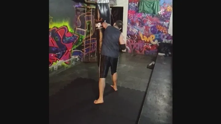 Underworld Fight - Fighting alone and training