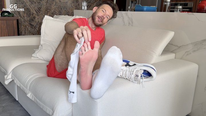Feet Vini - Face in My Foot – Vini’s Sock and Sole Domination - Feet Vini - Foot size 15