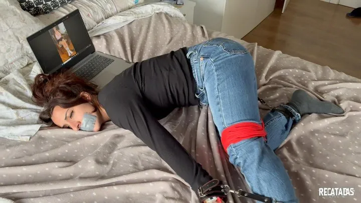 Recatadas Studio - Laura Cuttie, bondage star in bondage! (1080p)