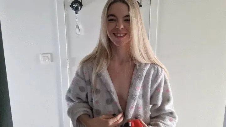 Lina Roselina - Slutty angel can not escape her selfbondage