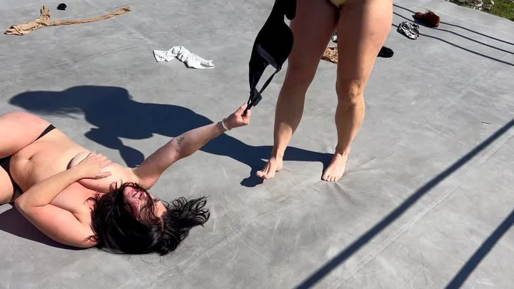 Butt Wrestling Inc - Pie Bra & Panty match