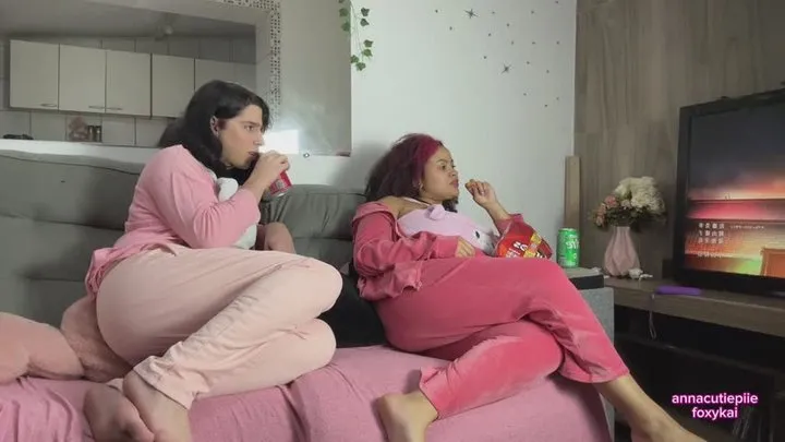 Anna Cutiepiie - Lesbian Girls Farting and Burping While Watching Anime