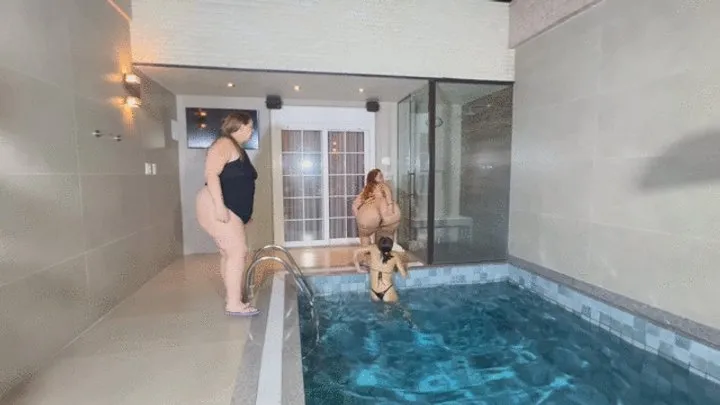 Goddess Scarlet White - POOL SIDE FART ATTACK PART 2 By BRITNEY HUNTER, ROSALIA AND GABY MANTOVANI CAM BY ALINE FULL HD