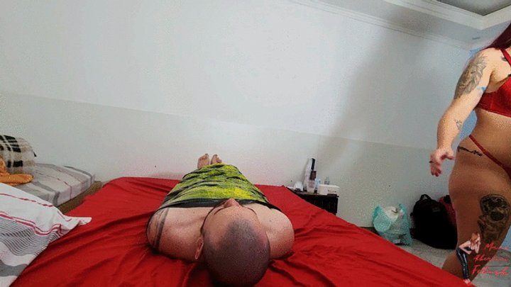 Manu Albertine Face Sitting - Face sitting, part 1, by BBW Ariel and Slave Rebbit Gay, FULL HD