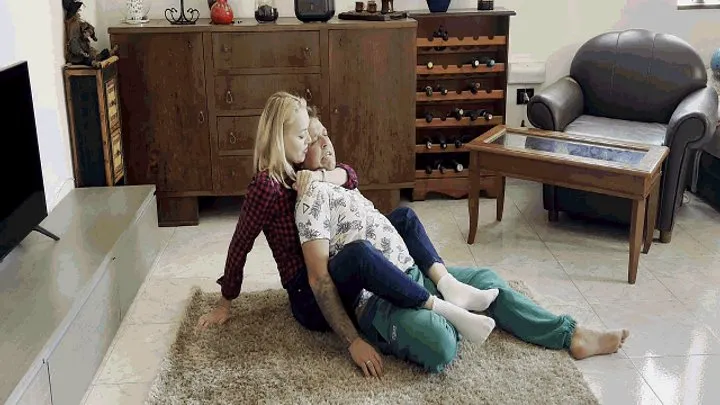 Bonnie And Clyde - Hot wrestling-2 MOV