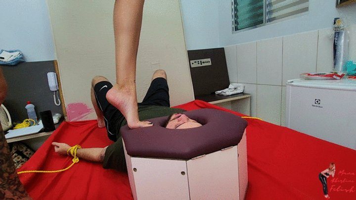 Manuela Albertine Fetish - Face sittingin box, by Areta and Slave, FULL HD