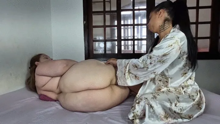 Babiventurafetish - Paying for a massage on my BBW ass to my masseuse slave By Britney Hunter and Polly Cam Babi part 4