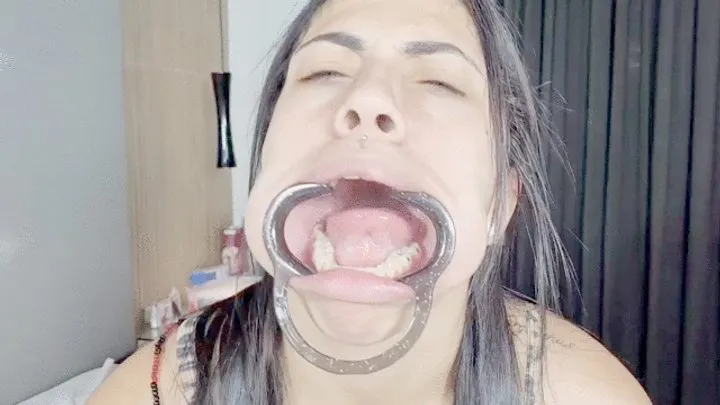 Fetish Factory Brazil Farting - SWALLOWING THE FARTS ONE BY ONE OF THE 3 CRUEL GAS GODDESSES - BY BABE, RAQUEL FISHER AND VERONICA LINS - CLIP 1