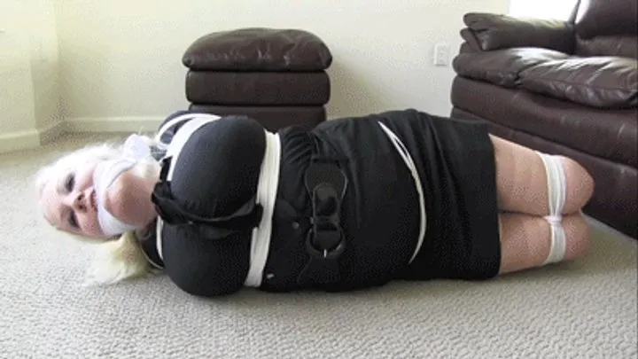 Mouth Stuffed And Tied Up Girls - d2506VAMP-Full Figured Detective kept bound and gagged