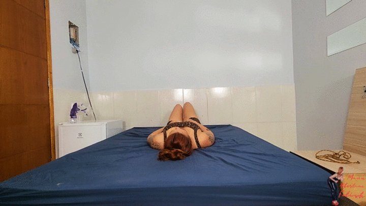 Manu Albertine Face Sitting - Face sitting, part 1, by Qween and Slave Nicole Ramanoff, FULL HD