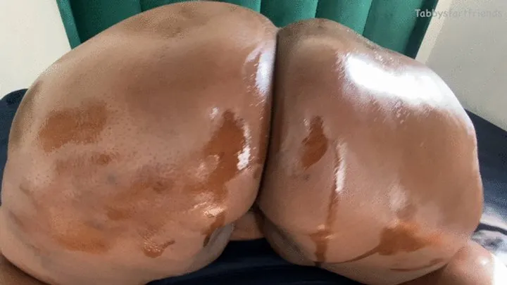 Tabbys Ebony Assss - FatNastyAss fingerfucks her asshole while farting!