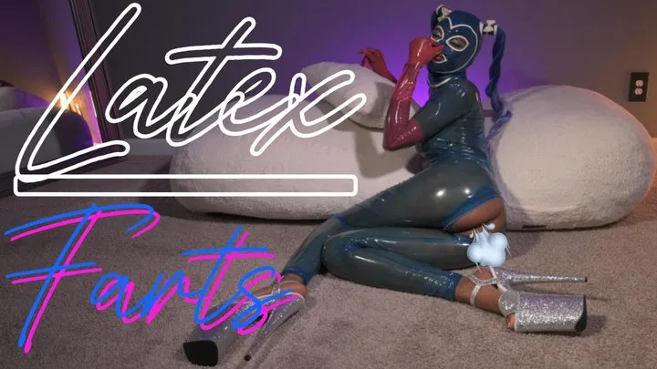 Carmen Cruz - Ebony Latex Farts