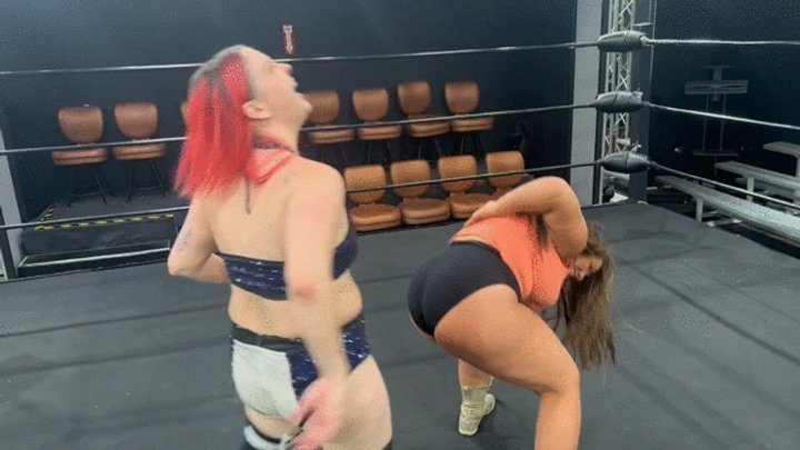 Nadia Sapphire - BBW brunette smothered by blondes