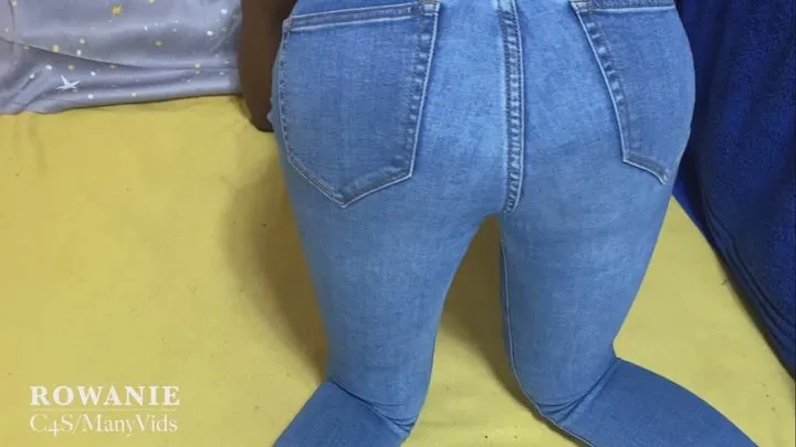 Rowanie’s Fetish Bubble - Rowanie farts ripping through her tight jeans