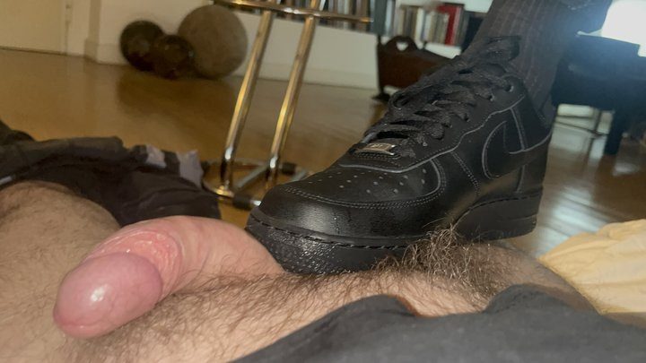 Gay Male Soxjob Heaven - STOMP IN BLACK NIKE
