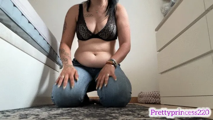 Prettyprincess - Doggy, shaking stomach and lots of long farts