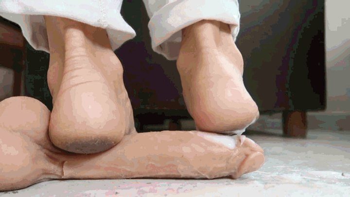 Princess Of Volcanoes - Your cum on my dirty soles AVI (1920x1080) FHD