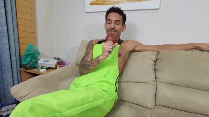 Facesitting Fantasies Mf - FARTING ON THE IDIOT INTERVIEWER - BY DEBORA OLIVER - CLIP 01