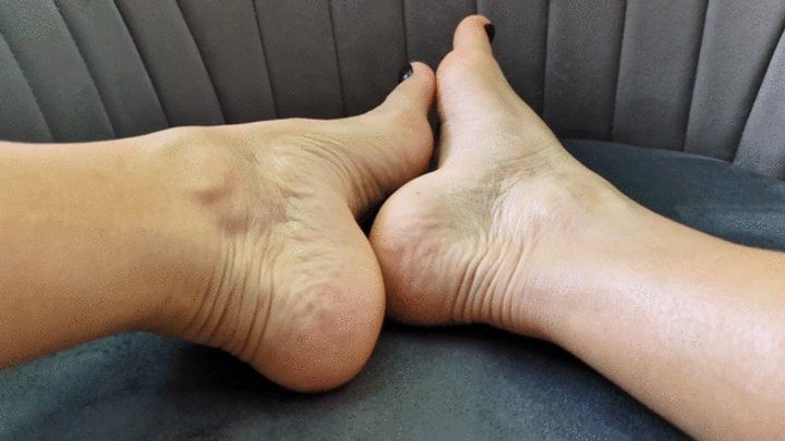 Foot Fetish Paradise - Katherine highly arched feet heaven