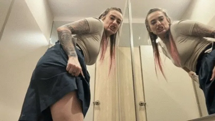 Angiefartland - Fitting rooms gassed with my farts wmv