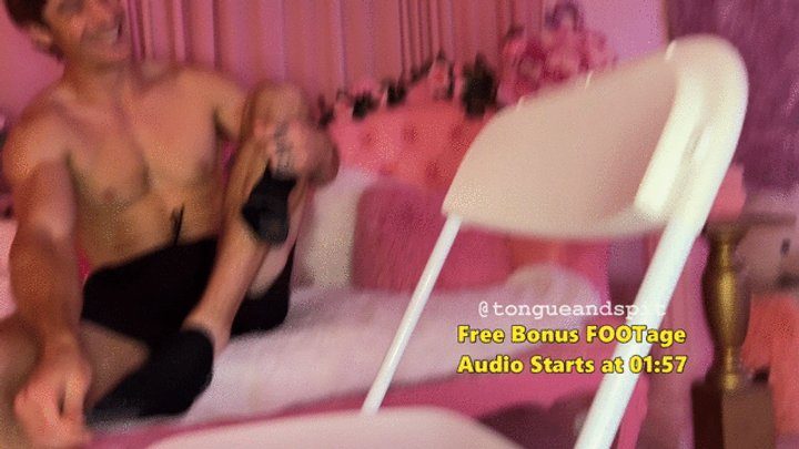 Watch Attractive Men And Their Feet - Logan Rubs Spit on His Feet Part20 Video1 - MP4