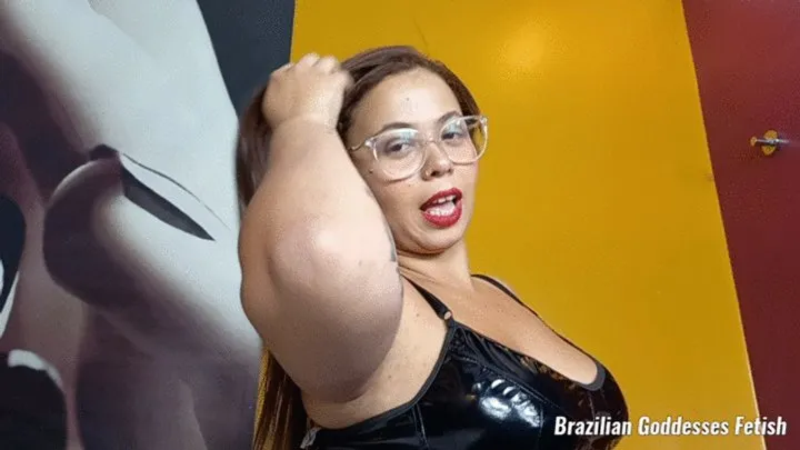 Brazilian Goddesses Fetish - Giant PAWG Farting in Her Tight Jeans - by Rosalia Peach - Part 1