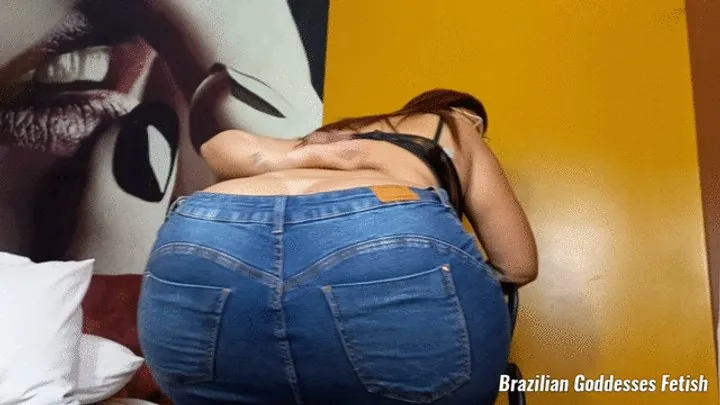 Brazilian Goddesses Fetish - Giant PAWG Farting in Her Tight Jeans - by Rosalia Peach - Part 3