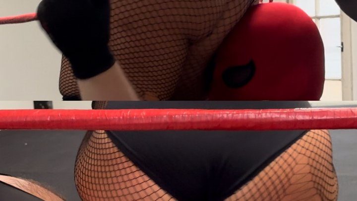 Nadia Sapphire - BBW giantess dominates jobber with fat ASS