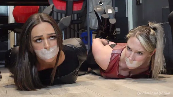 Borderland Bound - Lauren & Rachel in: 