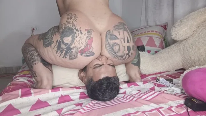Latinamanyfetish - Wow, I make you swallow all my disgusting farts I'll open your mouth and they'll go down your throat