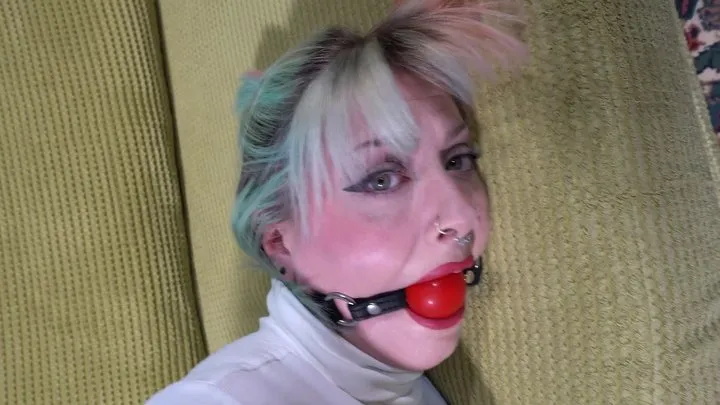 Altgirlsbound - 5087 Amber in A welcome Ballgag